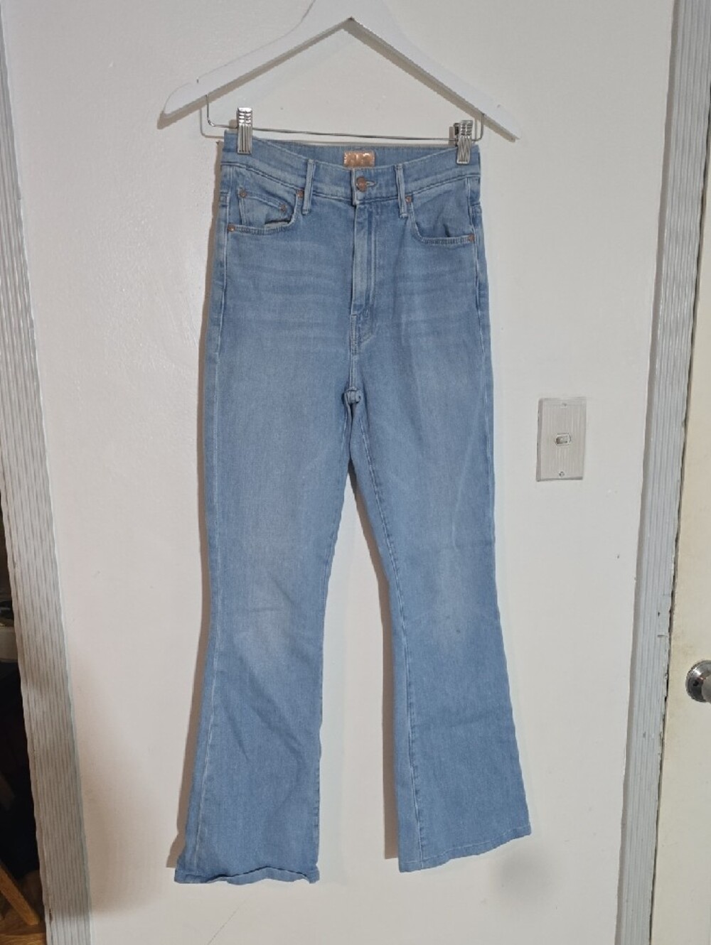 MOTHER High Waisted Weekender Skimp Light Wash Denim Jeans in Pale Blue 26